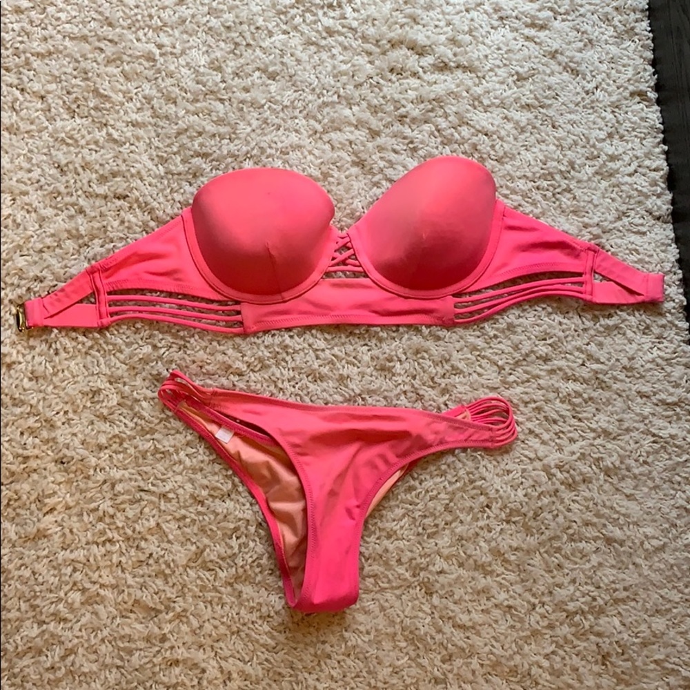 Victoria’s Secret push-up strapless bikini